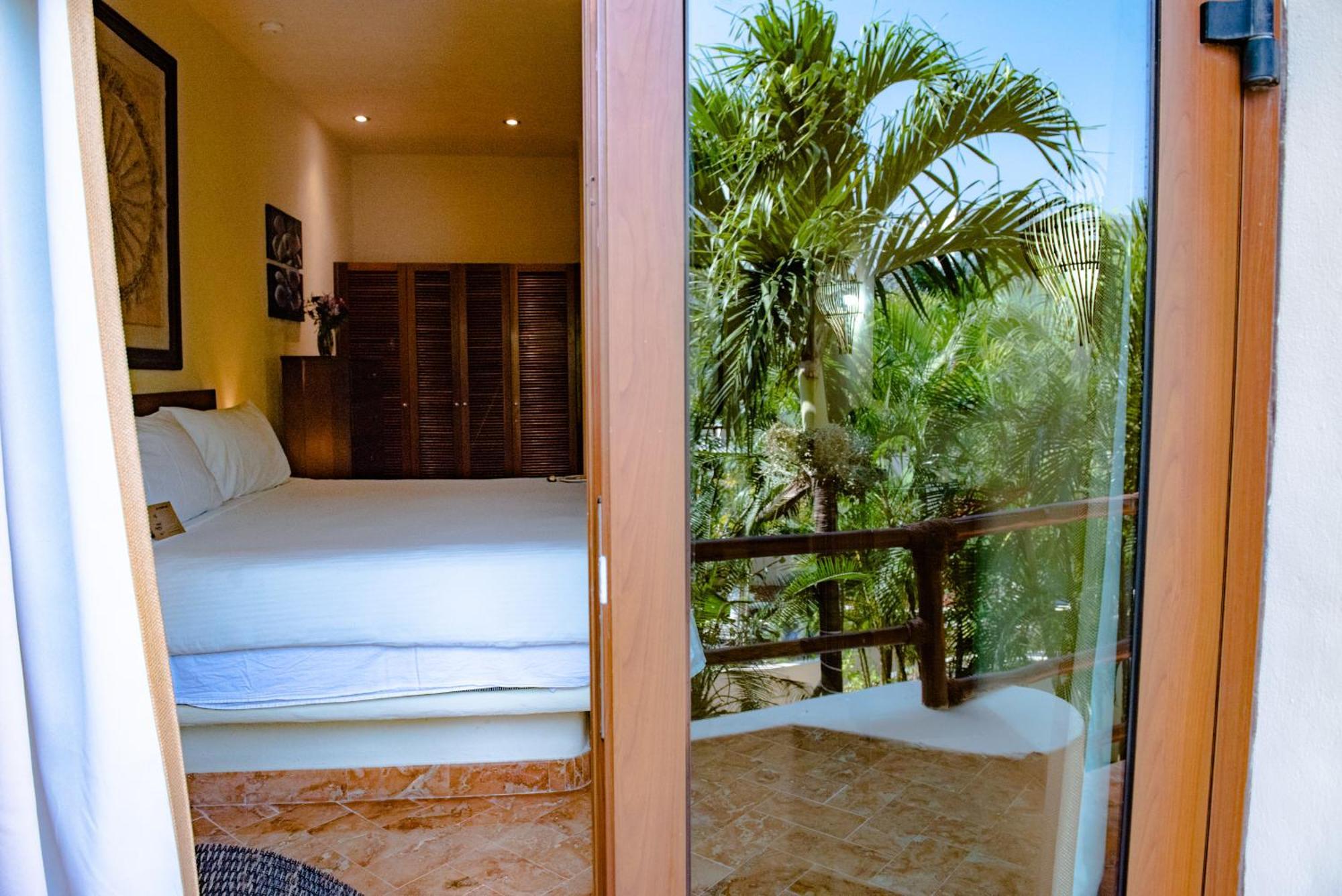 Porto Playa And Club Hotel