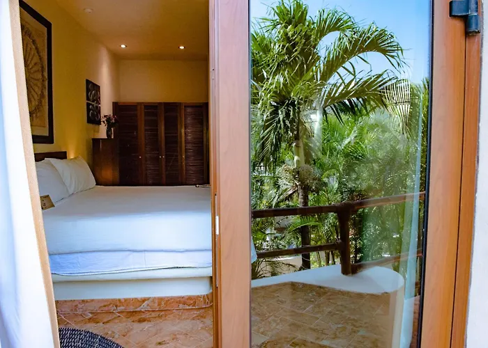Porto Playa Condo Hotel And Beach Club